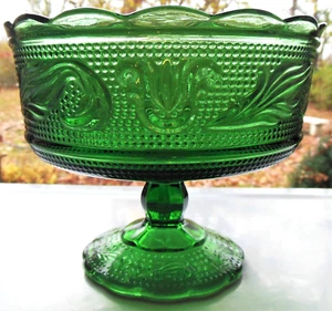 Brody Glass Green M6000 Scalloped 6 3/4" Compote Footed Bowl - Picture 1 of 8