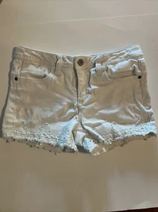 Mudd Girls Cutoff Jean Shorts Size 10 Crochet Lace Detail Medium Wash Denim Boho - Picture 1 of 4