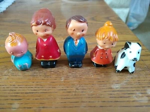 Vintage Little People Figures Hong Kong 1960s? Mom Dad Girl Baby Dog Play Toys - Picture 1 of 10
