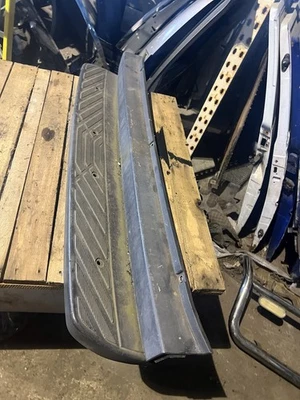 Cubierta de plástico escalón trasero VW Crafter CR30 2008 2,5 TDI Foto 1 de 4