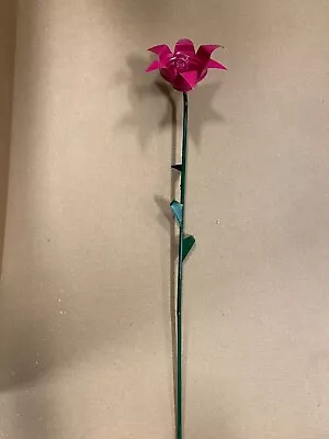 All steel Magenta rose flower home garden stake yard art lawn22" tall with jewel - Image 1 of 2