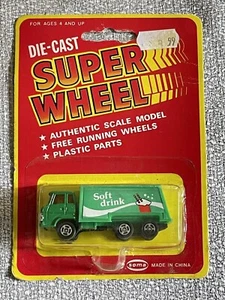 SOMA Super Wheel Die Cast Green Soft Drink Delivery/Garbage Truck NOS - Picture 1 of 6