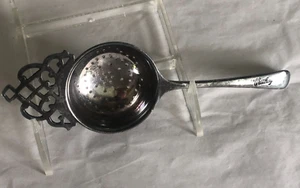 VINTAGE Silver Plate Over The Cup Tea Strainer The Westbury Hotel London - Picture 1 of 10