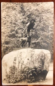 Escultura de hombre y perro Cooperstown NY 1912 Nueva York RPPC - Imagen 1 de 2