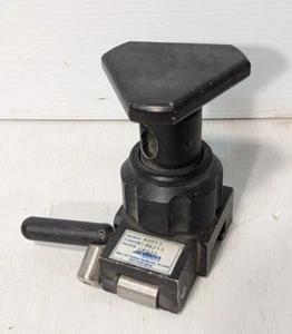Allen Medical 40017 Surgical Table Clamp. - Picture 1 of 8