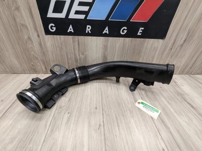 09-19 OEM BMW F12 F13 F15 F16 X5 X6 Front Right Intercooler Upper Charge Pipe - Image 1 of 4
