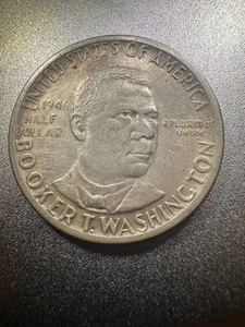 1946 Booker T. Washington Commemorative Silver Half Dollar - 90% Silver - Picture 1 of 2