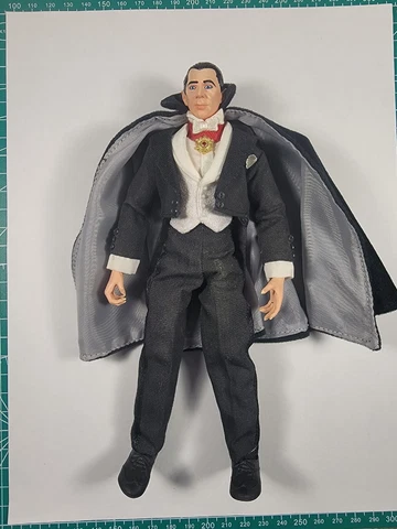 Flatt World Dracula Figure Horror Cover