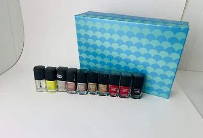 Lote de 10 esmaltes de uñas COVERGIRL Outlast Stay Brilliant con caja de regalo 8 colores Foto 1 de 4