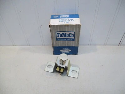 Interruptor Kicdown Ford Fairlane Overdrive Transmisión 1966-1967 Nuevo de Lote Antiguo Foto 1 de 4