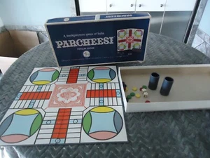 VINTAGE SELRIGHT PARCHEESI BOARD GAME NO. 110 ( complete) ^ - Picture 1 of 4