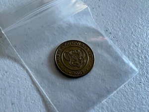 2004 Chuck E. Cheese "Where A Kid Can Be A Kid" Amusement Token - Picture 1 of 2
