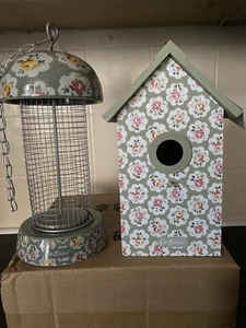 Cath Kidston Sage Flower Hanging Ceramic Bird Nut Feeder & Matching Bird Box - Picture 1 of 8