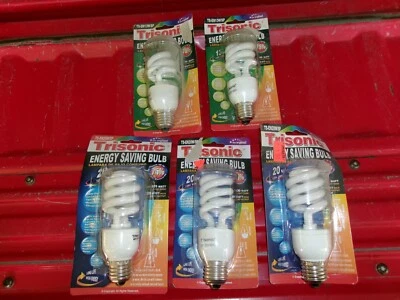 5 Trisonic Twister Bulbs, New In Shabby Packs, three are 20watt, two are 13 watt - Image 1 of 4