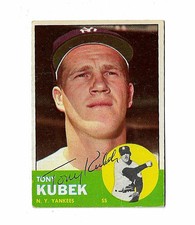 1963 Topps Tony Kubek Autographed Baseball Card New York Yankees VG Jersey Ofr