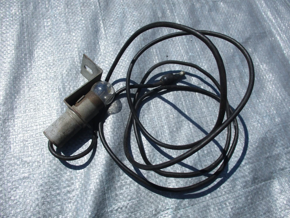 Mercury Cougar XR7 1967 1968 luz de maletero original de fábrica FOMOCO 67-68, ¿Mustang? Foto 1 de 3