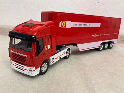 Remolque camión Iveco Stralis Scuderia Ferrari F1 escala 1/32 NEWRAY 019474 Foto 1 de 4