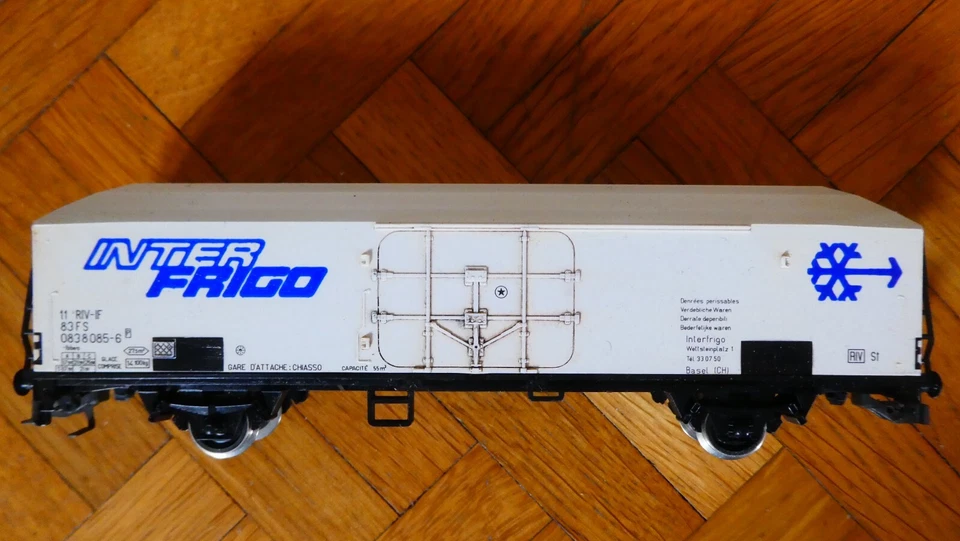 wagon de marchandises frigorifique INTERFRIGO FS patiné Rivarossi HO - Photo 1/4
