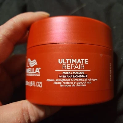 Mascarilla reparadora Wella Ultimate, 5 oz con AHA y Omega 3 150 ml Foto 1 de 3