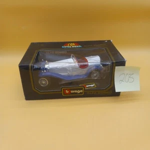 BURAGO 1932 Alfa Romeo 2300 Spider 1/18 Scale Car - Picture 1 of 10