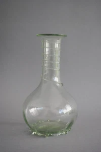 Alte Glasvase / Grünglas / Abriß / Höhe 21 cm Durchmesser Bauch 12 cm / 20 Jhd. - Bild 1 von 6