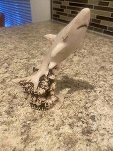 Bone Shark Mini Statue - Picture 1 of 7