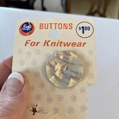 "De colección Madreperla 1 Y 1/8"" Botón Plateado Lt Gris Ahumado 2 Agujeros Costura Ondulada" Foto 1 de 4