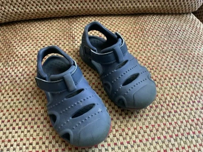 Stride Rite Suprize Little Boys Fargo Rubber Sandals size 7 Blue w Red - Image 1 of 4