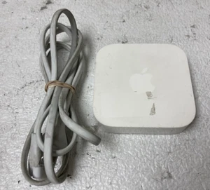 Apple AirPort Express Base Station Model: A1392 w/ Power Cord - Photo 1/4
