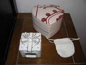 PANDORA LEATHER JEWELRY BOX + PANDORA CERAMIC ORNAMENT RING HOLDER/DRAWSTRIN BAG - Picture 1 of 2