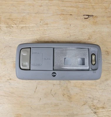 Toyota 1994-2005 Celica 1996-2000 Rav4 Gray Front Overhead Dome Light Sun Roof  - Imagem 1 de 4