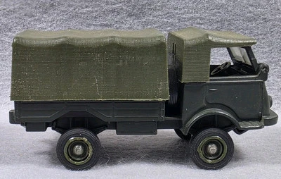 Camión militar vintage Solido Renault 4x4 años 50 1:50 Foto 1 de 4