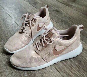 nike roshe beige