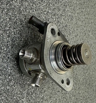 BOMBA COMBUSTIBLE IZQUIERDA FERRARI SF90 878118 Foto 1 de 3