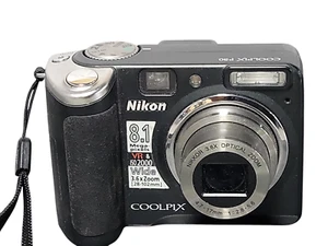 Nikon COOLPIX P50 8.1MP Digital Camera, No SD Card Q_ - Photo 1 sur 6