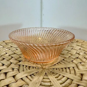 Vintage Pink Glass Diana Pink Swirl 5" Cereal Bowl Fruit Desert cup - Picture 1 of 5