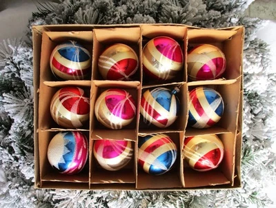 Juego de 12 adornos vintage de bolas de vidrio checo mica arlequín a rayas remolino Foto 1 de 4