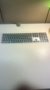 Genuine Apple Magic Keyboard A1843 FREE SHIPPING - Picture 1 of 7