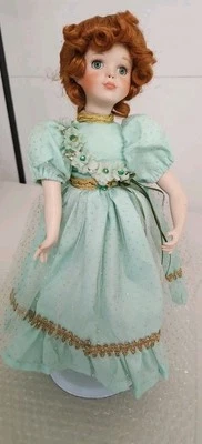 Muñeca de porcelana Paradise Galleries - Shannon the Shamrock Fairy de Patricia Rose Foto 1 de 4