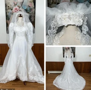 Vintage Victoria Long Sleeves Wedding Dresses Satin and Lace Bridal Gowns - Picture 1 of 11