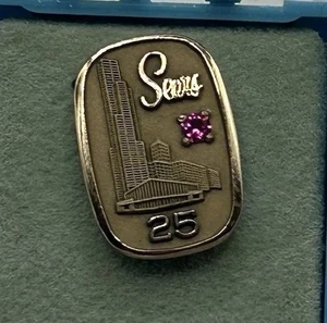 Prendedor de servicio Sears 10K GF 25 años con tachuela de corbata de torre Ruby Sears firmada levaduras - Imagen 1 de 4