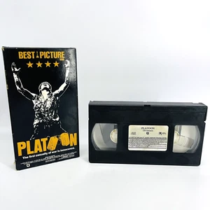 VTG 1988 VHS RELEASE OF THE 1986 OLIVER STONE MOVIE PLATOON-VIETNAM WAR DRAMA - Picture 1 of 6