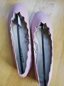 NEW- Womens Pink Ballet Flats. Madison Scallop Edge. Still in bag. Size 10 - Picture 1 of 7