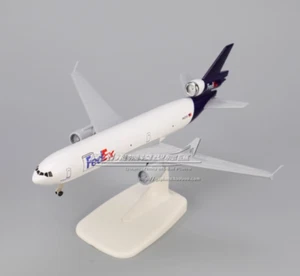 Fedex MD-11 Alu Passagierflugzeug mit Rädern Modellflugzeug - Bild 1 von 15