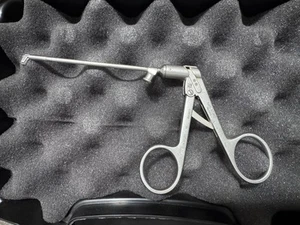 Karl Storz Surgical Right Punch, Side Bite - Picture 1 of 7