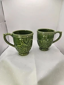 Pair of Green Bordallo Pinheiro Hen and Rooster Mugs - Picture 1 of 17