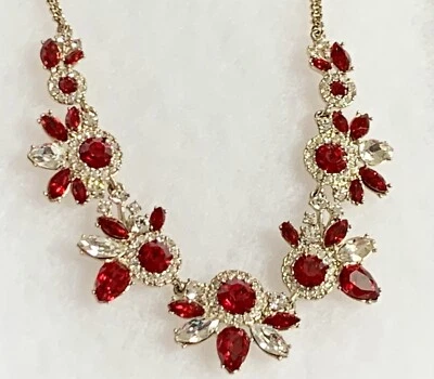 Collar de cristal rojo y pavé firmado por Givenchy  Foto 1 de 4