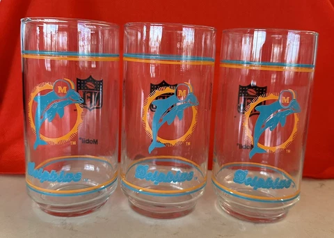 Miami Dolphins NFL Mobil 16 oz Drinking Glasses (3) Cover
