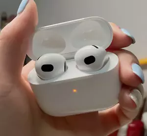 Apple Air Pods 4th Earphones Active Noise Cancellation w/ Wireless Charging Case - Picture 1 of 3