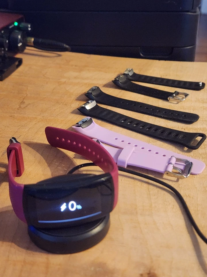 Reloj inteligente Samsung Gear Fit2 Pro Foto 1 de 4